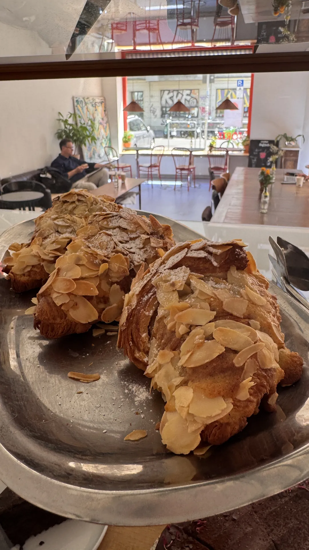 Frisch gebackenes Mandelgebäck
